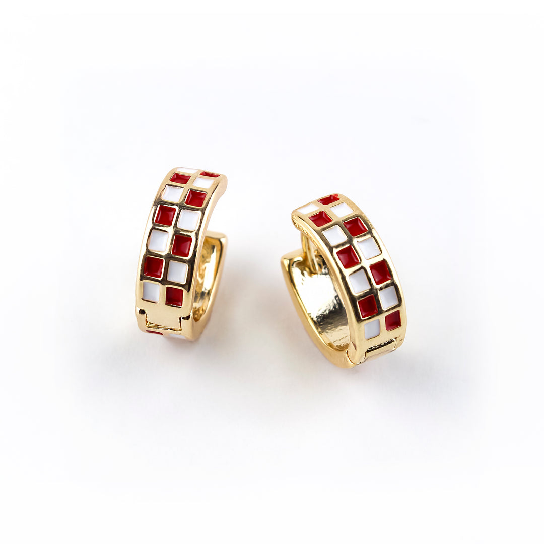 Travis Huggie Earring