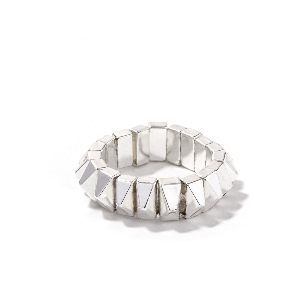 Pyramid Ring